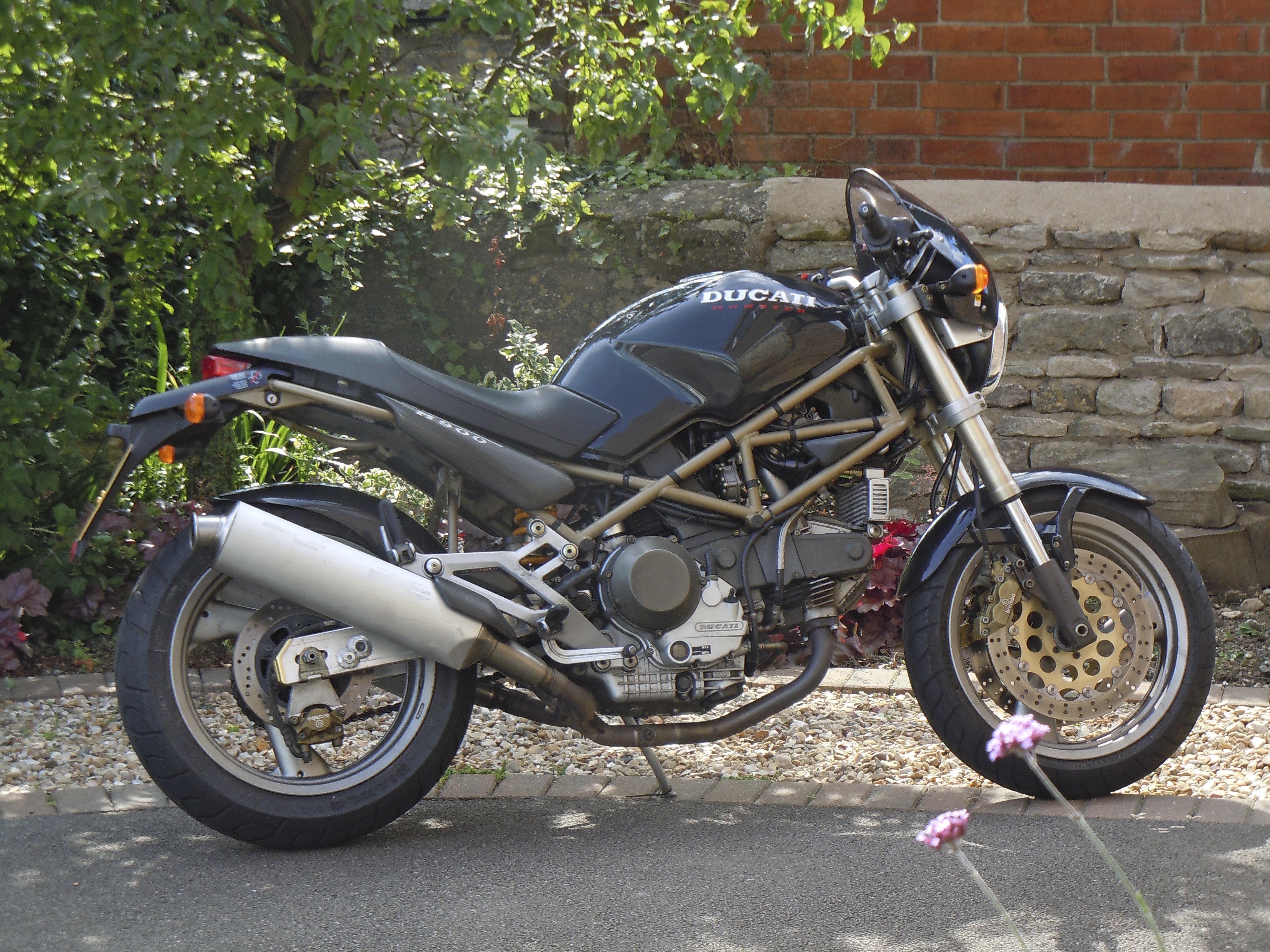 Ducati m900 Monster