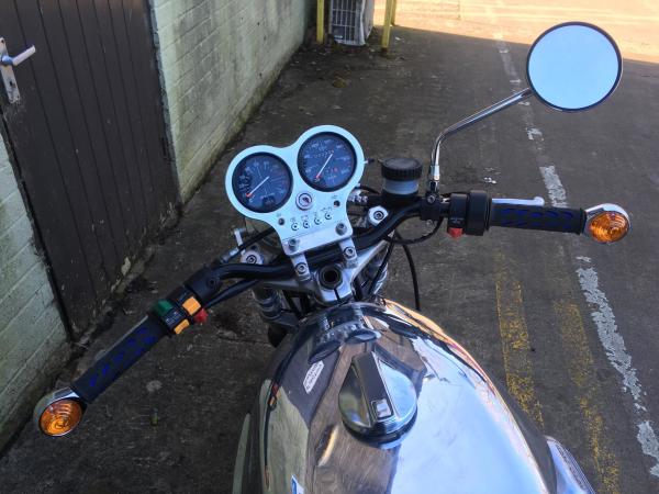  Russell found this neat aluminium dash (he didn't fancy the indicator warning lights)...